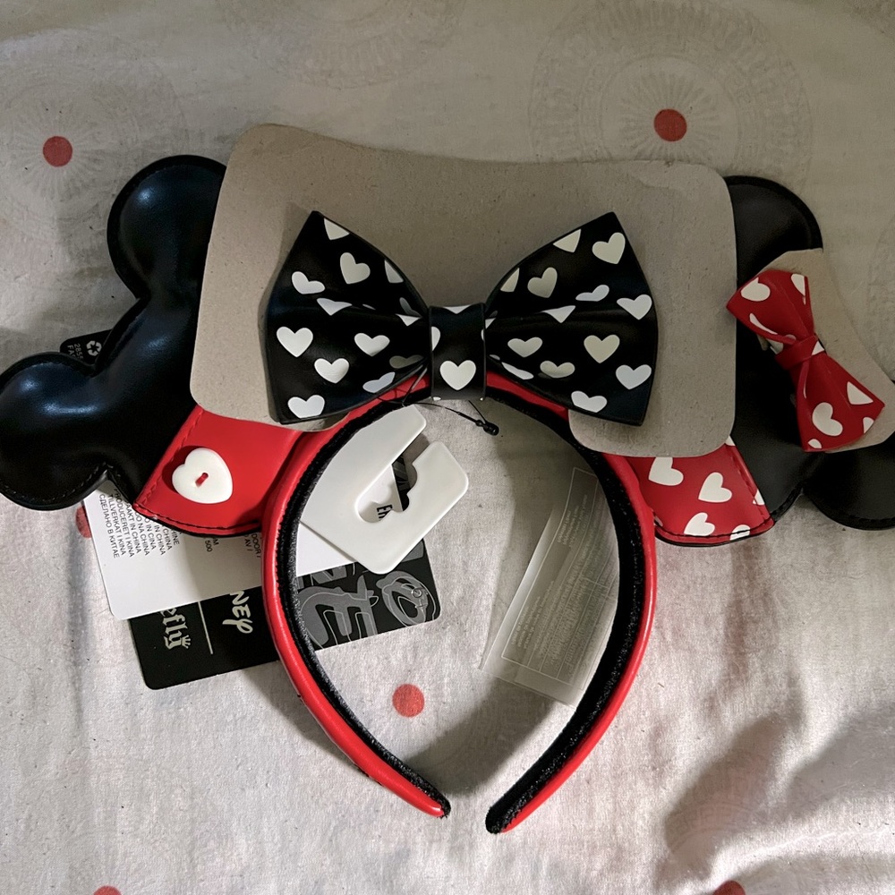 Minnie Mouse ears